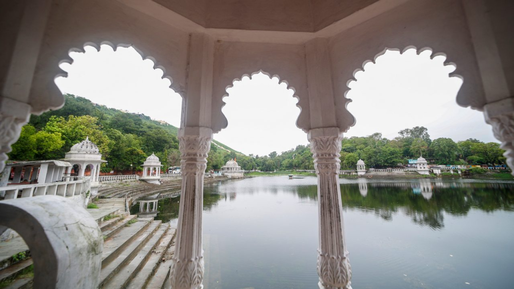 famous lakes in Udaipur